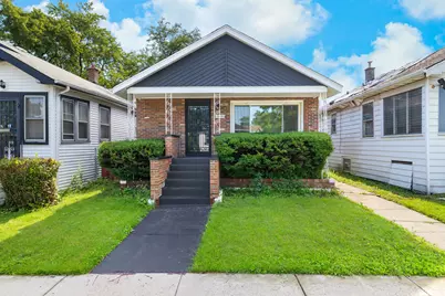 10205 S Yale Avenue, Chicago, IL 60628 - Photo 1