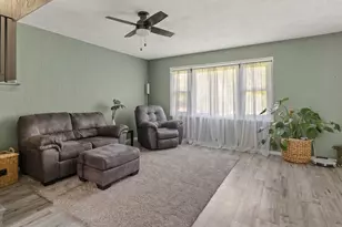 25 Woodcrest Dr, Geneseo, IL 61254 - Photo 3