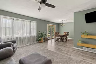 25 Woodcrest Dr, Geneseo, IL 61254 - Photo 5