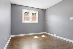 5800 W Giddings St, Chicago, IL 60630 - Photo 15