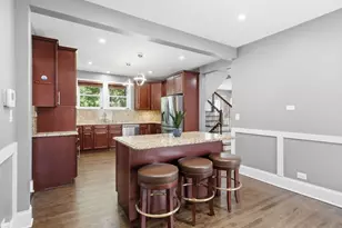 5800 W Giddings St, Chicago, IL 60630 - Photo 11