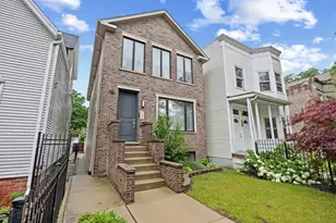 2911 N Richmond St, Chicago, IL 60618 - Photo 1