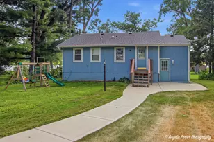 4813 Wildwood Dr, McHenry, IL 60051 - Photo 3