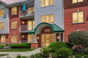 543 N Hough St, Barrington, IL 60010 - Photo 1