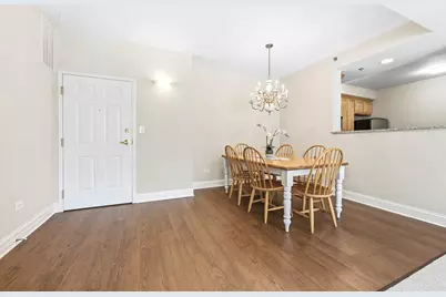 543 N Hough Street #104, Barrington, IL 60010 - Photo 5