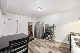 1251 S Kolin Ave, Chicago, IL 60623 - Photo 9