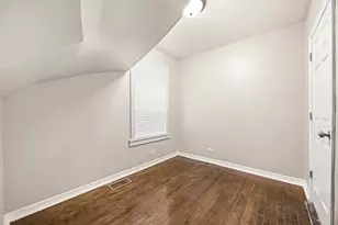 1251 S Kolin Ave, Chicago, IL 60623 - Photo 11