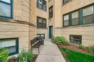 4027 N Mozart St, Chicago, IL 60618 - Photo 5