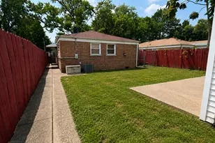 442 W 126th St, Chicago, IL 60628 - Photo 25