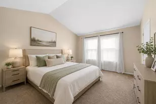 2409 Courtyard Cir, Aurora, IL 60506 - Photo 9
