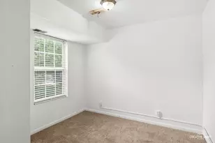 2409 Courtyard Cir, Aurora, IL 60506 - Photo 17