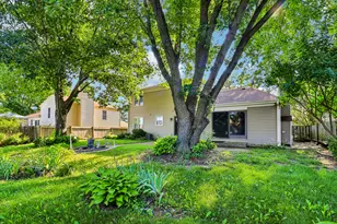 702 Buffalo Cir, Carol Stream, IL 60188 - Photo 35
