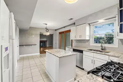 702 Buffalo Circle, Carol Stream, IL 60188 - Photo 21
