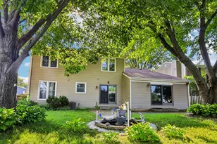 702 Buffalo Cir, Carol Stream, IL 60188 - Photo 7