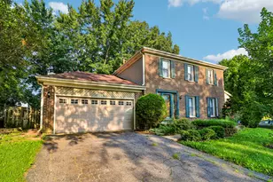 702 Buffalo Cir, Carol Stream, IL 60188 - Photo 1