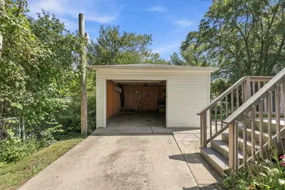 677 Clark Street, Elgin, IL 60123 - Photo 41