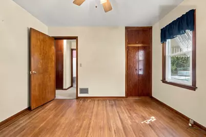 677 Clark Street, Elgin, IL 60123 - Photo 15