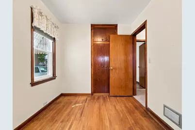 677 Clark Street, Elgin, IL 60123 - Photo 19