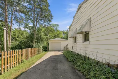 677 Clark Street, Elgin, IL 60123 - Photo 29