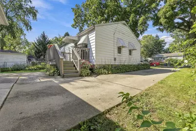 677 Clark Street, Elgin, IL 60123 - Photo 31
