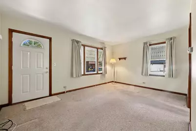 677 Clark Street, Elgin, IL 60123 - Photo 7