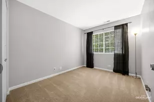 8145 Sierra Woods Ln, Carpentersville, IL 60110 - Photo 21
