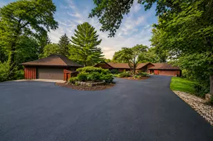 7328 Kinnikinnick Dr, Roscoe, IL 61073 - Photo 1