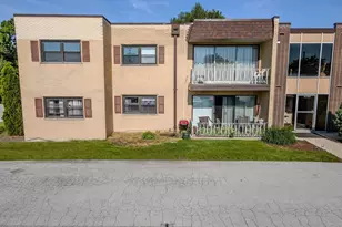 18320 Cherry Creek Dr, Homewood, IL 60430 - Photo 3