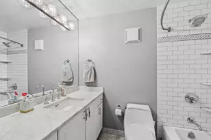 111 E Chestnut St, Chicago, IL 60611 - Photo 15