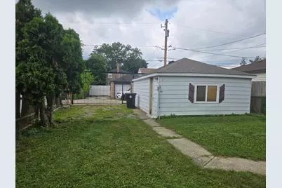 2106 S 22nd Avenue, Broadview, IL 60155 - Photo 7