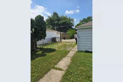 2106 S 22nd Avenue, Broadview, IL 60155 - Photo 5
