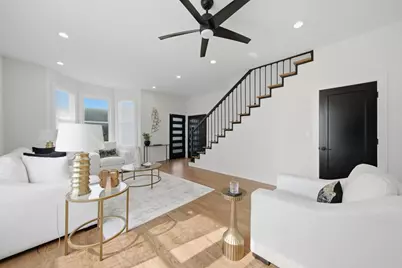 638 E 65th Street, Chicago, IL 60637 - Photo 3
