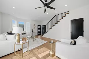 638 E 65th St, Chicago, IL 60637 - Photo 3