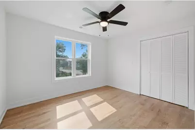 638 E 65th Street, Chicago, IL 60637 - Photo 11