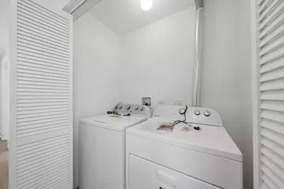 638 E 65th Street, Chicago, IL 60637 - Photo 17