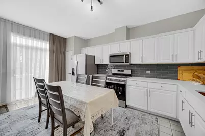 354 Broadmoor Lane, Bartlett, IL 60103 - Photo 9