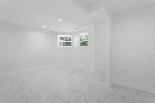 6627 S St Lawrence Ave, Chicago, IL 60637 - Photo 13