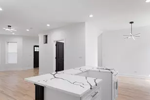 6627 S St Lawrence Ave, Chicago, IL 60637 - Photo 5