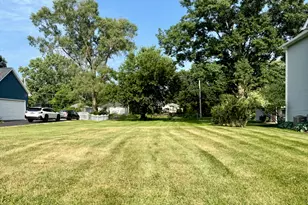 615 S 3rd St, West Dundee, IL 60118 - Photo 1