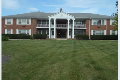 2000 N Parkside Drive #2C, Park Ridge, IL 60068 - Photo 1