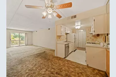 500 Redondo Drive #205, Downers Grove, IL 60516 - Photo 11