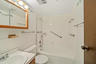 500 Redondo Dr, Downers Grove, IL 60516 - Photo 13