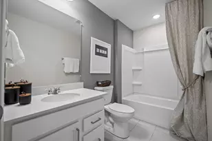 247 Mary Dr, Schaumburg, IL 60193 - Photo 17