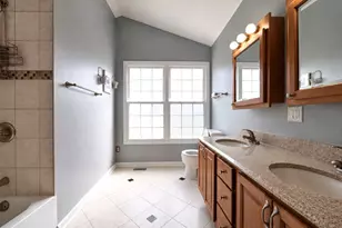 6582 Tealwood Dr, Lisle, IL 60532 - Photo 11