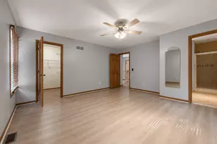 6582 Tealwood Dr, Lisle, IL 60532 - Photo 9