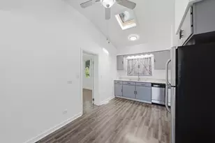 14538 Hamlin Ave, Midlothian, IL 60445 - Photo 11
