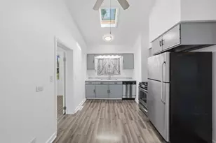 14538 Hamlin Ave, Midlothian, IL 60445 - Photo 9