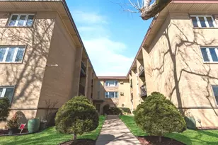 3552 N Oleander Ave, Chicago, IL 60634 - Photo 1