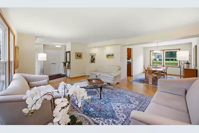 330 Sutcliffe Circle, Vernon Hills, IL 60061 - Photo 5