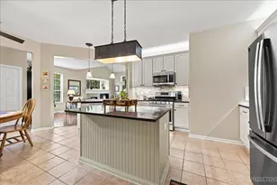 253 Larsdotter Ln, Geneva, IL 60134 - Photo 5